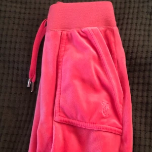 Juicy byxor storlek xxs - Använt få gånger men är i bra skick