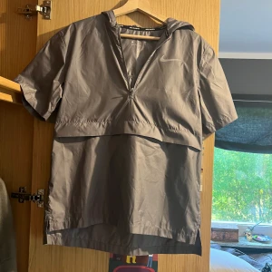 Nike sport  - Perfekt för att springa eller göra andra aktiviteter i  Har aldrig använt Köpt för 450 kr Säljer för 300kr