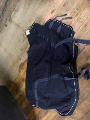 Säljer av mycket - Säljer av mycket st 145  och M 