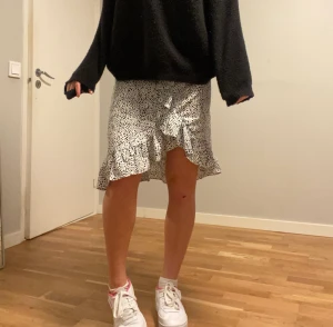 Kjol  - Säljer denna fina kjol 🥰🥰  