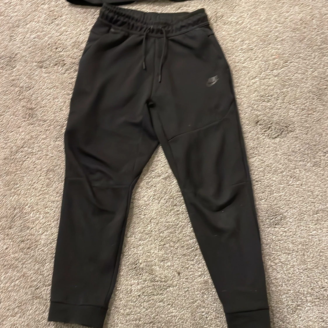 Nike tech fleece svart  - 90