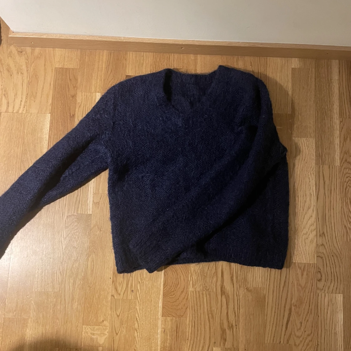 mörkblå stickad tröja  - 91