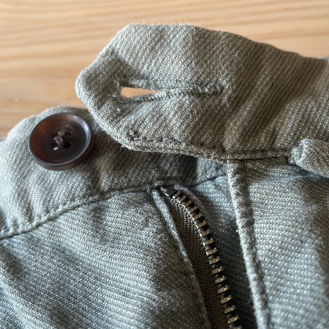 Grå bomullsshorts - 90