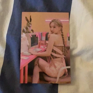 Twice Nayeon postcard - Rosa, Twice, kanin postcard på Nayeon