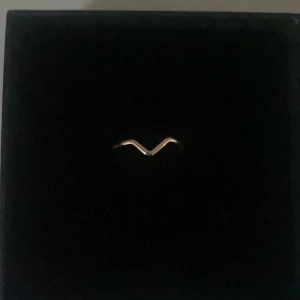 Ring - (TRYCK INTE PÅ KÖP NU) postar med annat kolla min profil❤️
