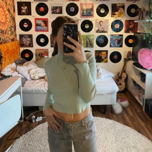 Tröja - Använd en gång bara, inte min stil längre🫶 frakt tillkommer