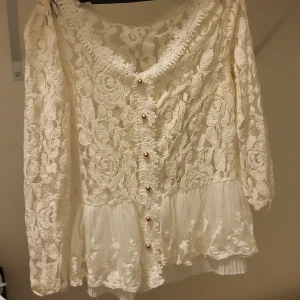 Spets topp  - Snygg toop