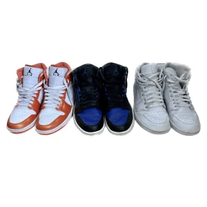 Jordan 1 - Säljer nu mina Jordan 1 för att dom inte kommer till användning. Har tyvärr inte kvar kvitto eller box men köpa på Footlocker. Köp alla tre för 1800kr eller 650st.