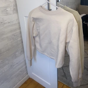 Sweatshirt  - Knappt använd