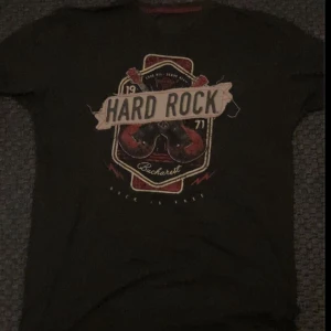 Hard rock café T-shirt L - Hard rock kafé tröja i storlek Large
