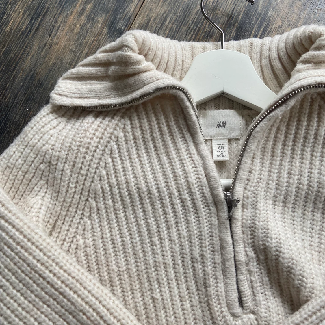 Stickad zip-up vit - 91