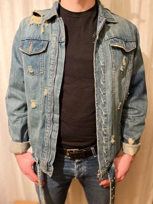 Jeansjacka - Retro jeansjacka från märket JEANS. 