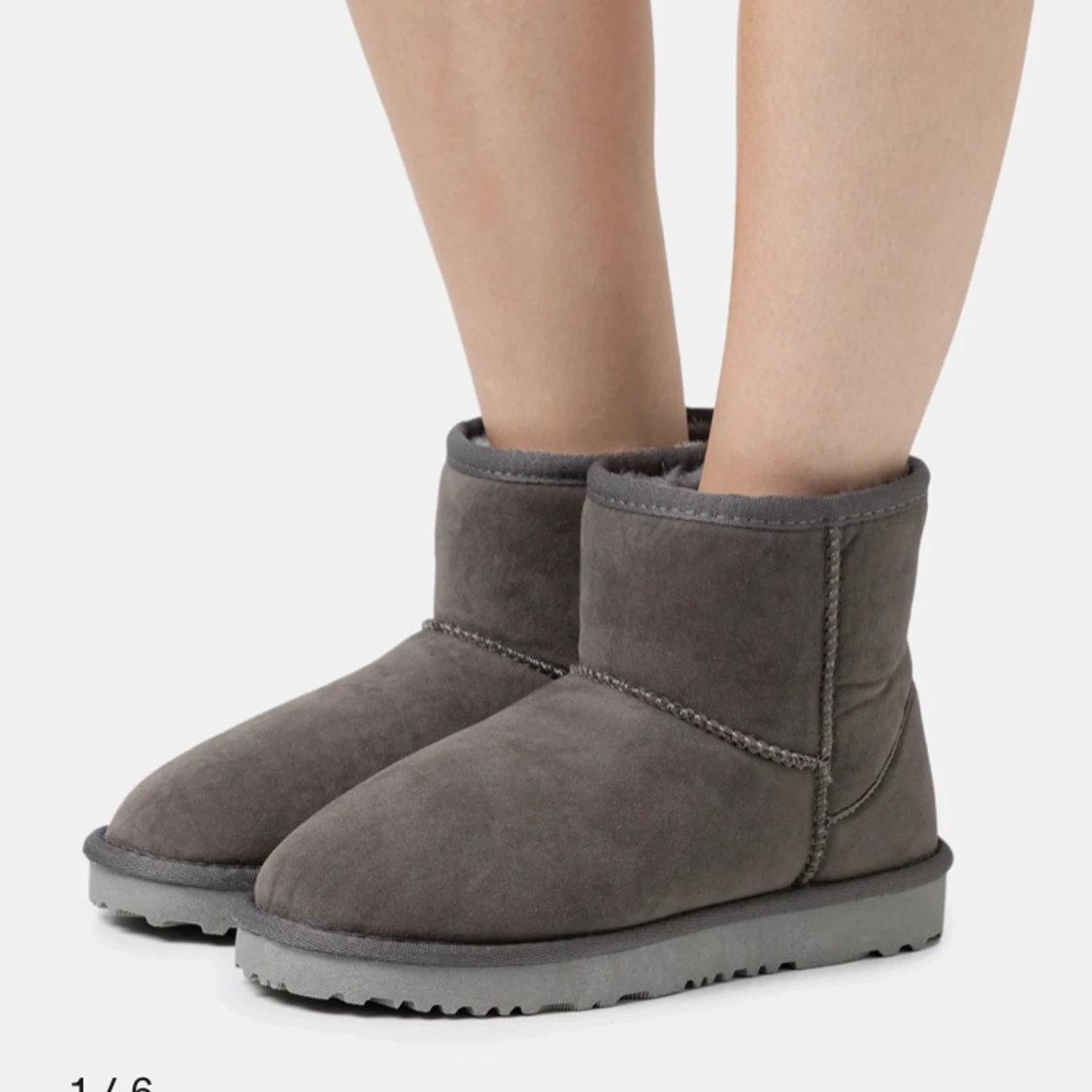 Gråa Uggs
