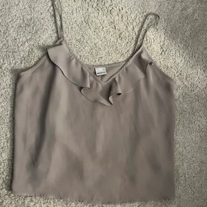 Linne - Ett gulligt linne från ginatricot i storlek M