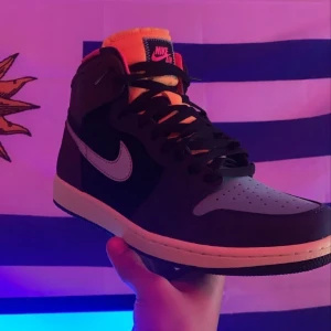 Jordan 1 Tokyo Biohack - Storlek 44 Köpta på merchsweden Cond 8,5/10 