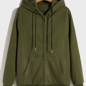 Grön zip up hoodie - Säljer för att den ej passar mig. Den är ganska mjuk på insidan och håller dig varm när det är kallt.