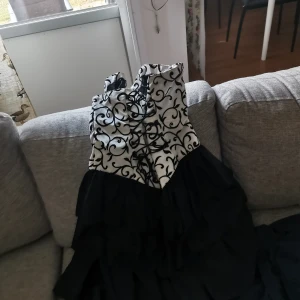 Rocka Billy klänning - Rocka Billy klänning storlek L