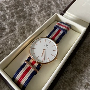 Daniel Wellington  - klocka från Daniel Wellington, behöver batteribyte 