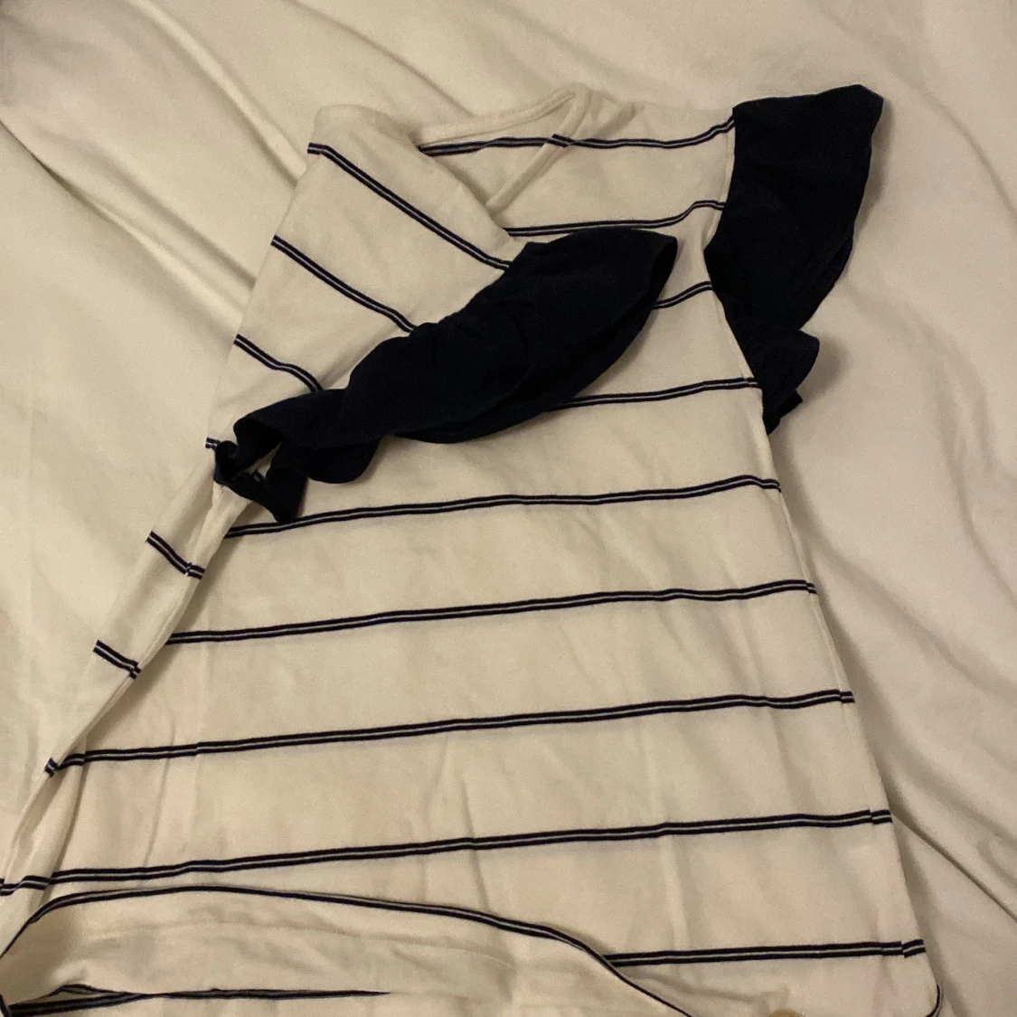 Stockholmsstil marin blå t shirt - 91