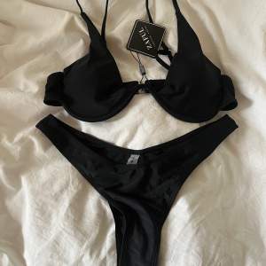 Helt ny svart bikini från Zaful, strl M/38, passar även S. Frakt 52kr💕