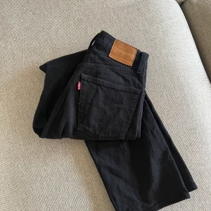 Levis ribcage straight - Pris går att diskutera, fint skick!