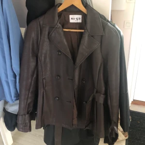 Brun skinnjacka - Använd fåtal gånger 