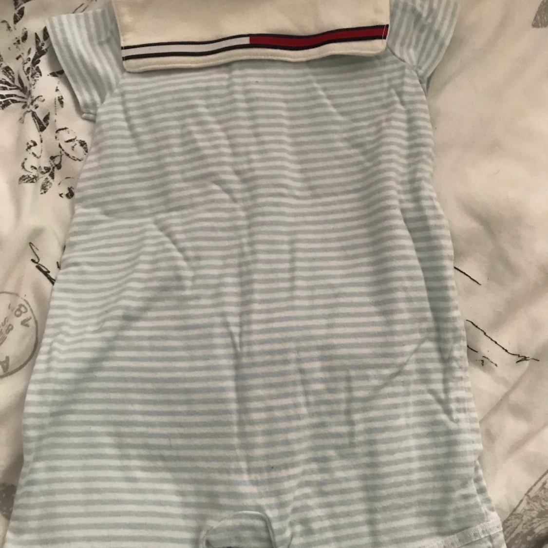 Tommy hilfinger babydräkt - 91