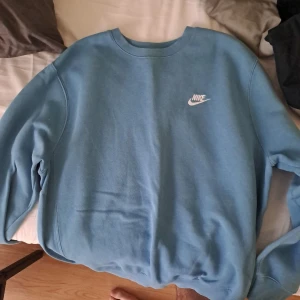 Nike sweatshirt - Bra gick inte så använd 