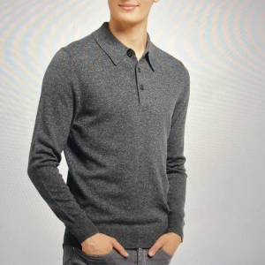 Kashmire pike - 100% kashmire. Helt oöppnad, ligger fortfarande kvar i paketet. Jag har både skall, medium och large. Gratis frakt 