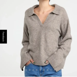 Super mjuk stickad tröja  - Ljusbeige stickad tröja som är supermjuk. Väldigt bra skick. Nypris 300kr. Helt slutsåld. OBS! Fraktpriserna på plick är fel.