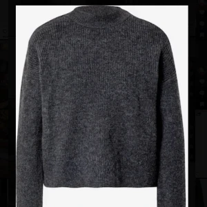 Vero moda tröja - Mörkgrå tröja från vero moda. Aldrig använd