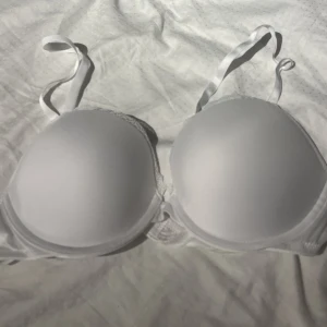 Oanvänd bh  - Helt ny push up bh. köparen betalar frakt❤️