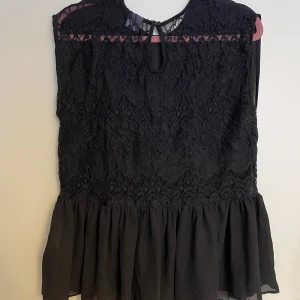 Blus Gina Tricot strl 36 - Fint skick, sparsamt använd 