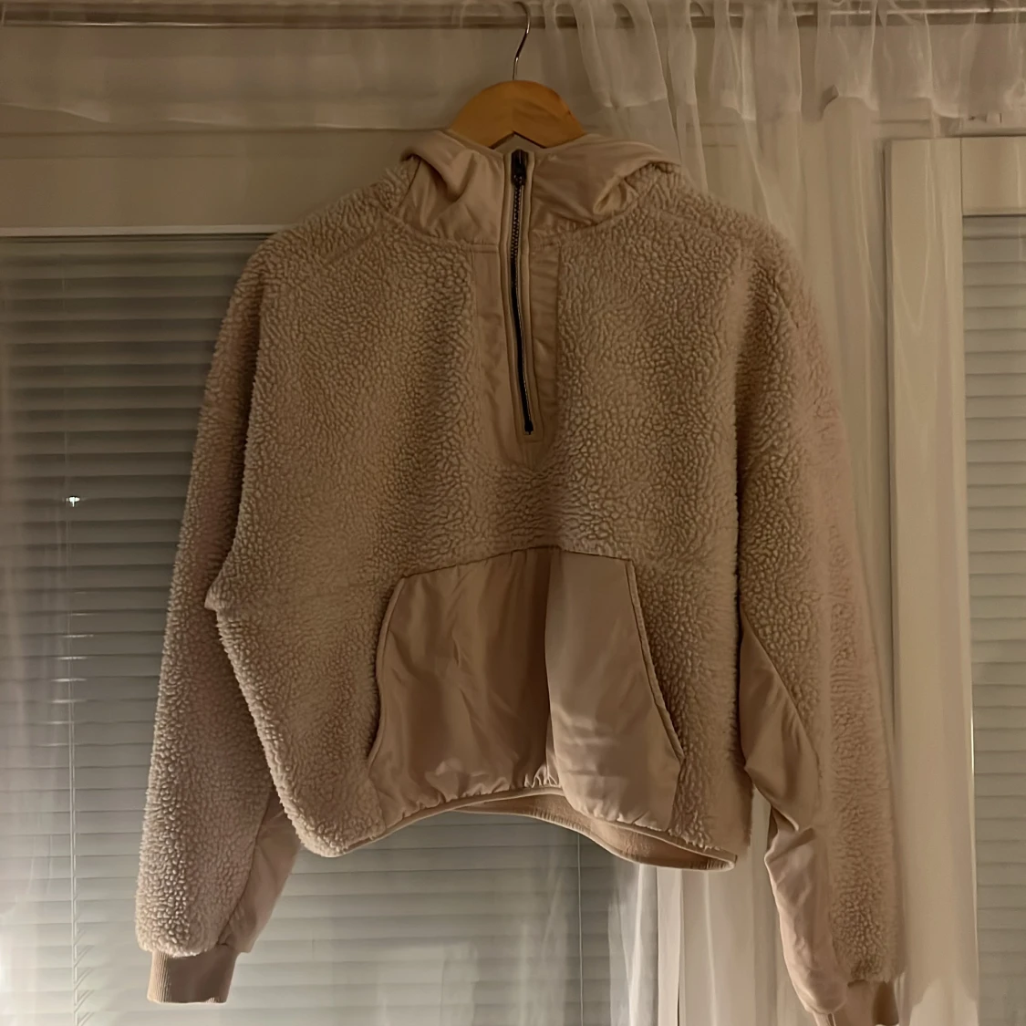 H&M Sport Beige teddy Hoodie! Strl M