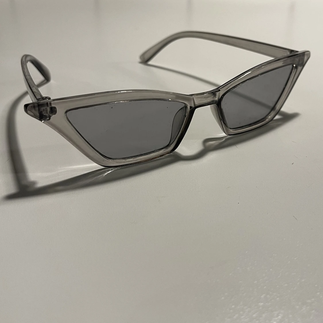 Gråa Solglasögon  - 91