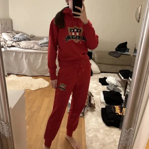 Mjukisset från GANT - Använt vid ett tillfälle, köpt på pondus. Storlek S på över och underdel