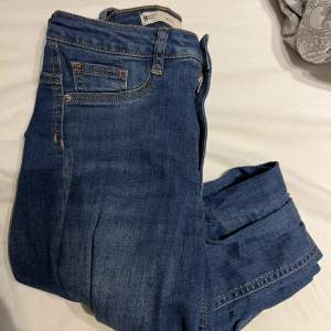Molly jeans från Ginatricot i nytt skick. 