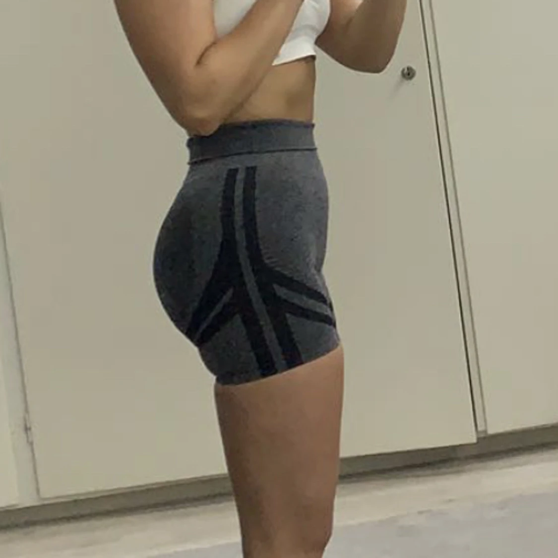 Grå tränings short - 90