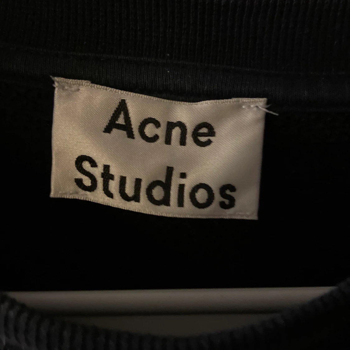 Acne studios. Tjocktröja - 90