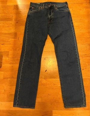 Levi’s 501 - Levis 501  Blå Mycket fint skick, nästintill oanvända.  30X32