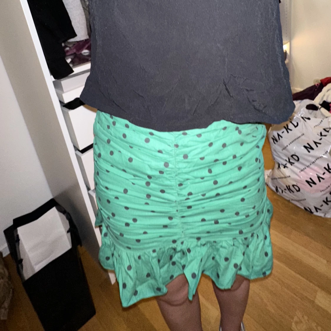 Volang kjol med prickar - 90