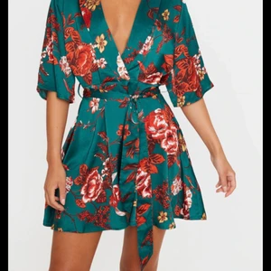 Klänning från PLT - Klänning från plt i UK 6 alltså xs/s, priset går att diskuteras💫