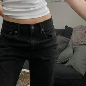 Jeans från Levis i modellen 502, strl 31/32😚