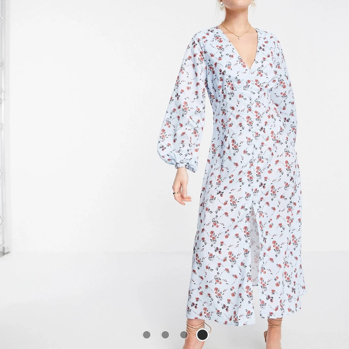 Asos blommig midiklänning