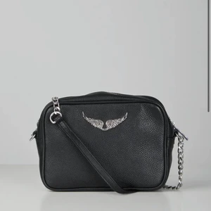 Zadig&voltaire väska - Zadig&voltaire boxy bag i nyskick och ytterst lite använd.  Priset kan diskuteras vid snabb affär😊