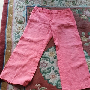 Summer linebacker från Zara - Säljer min linebyxa som är I mycket bra skick och passar s_ m beror på hur man vill ha på sig.Den är low midian och passar bra till allt. Passar någon av 166_ 68