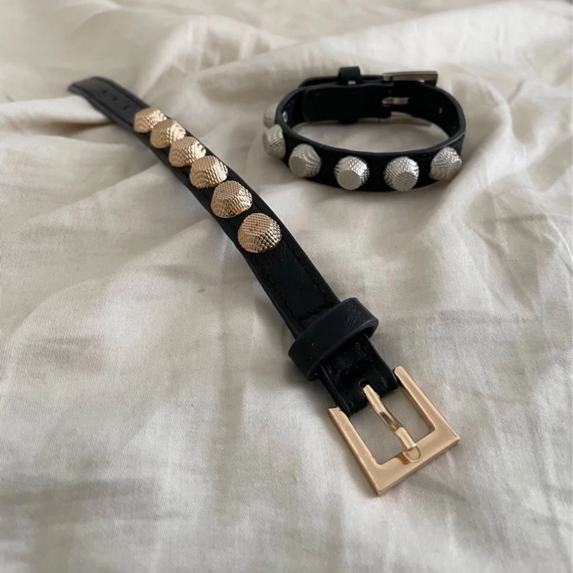 Armband med nitar - 91