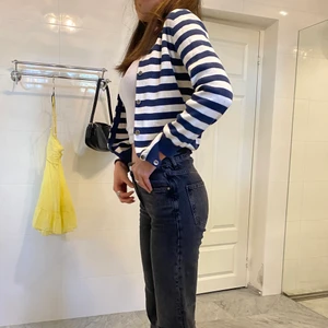 Randig kofta  - Jättesöt kofta från peak men lite liten på mig💕