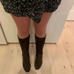 Cowboyboots - Bruna mockastövlar i bra skick!! Strl 37❤️‍🔥❤️‍🔥 funkar alla årstider!!