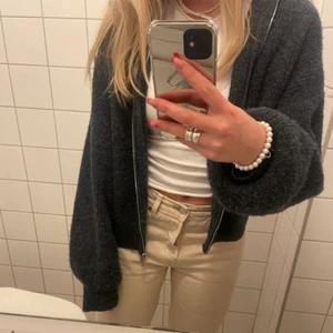 Kofta - Säljer denna kofta från Lindex som är oversized. Såsåså skön❣️❣️